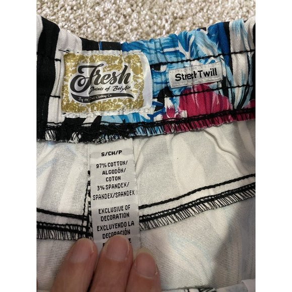 Fresh Prints of Bel Air Stretch Mens Size Small Tie Waist Shorts NWT Floral - Picture 2 of 2